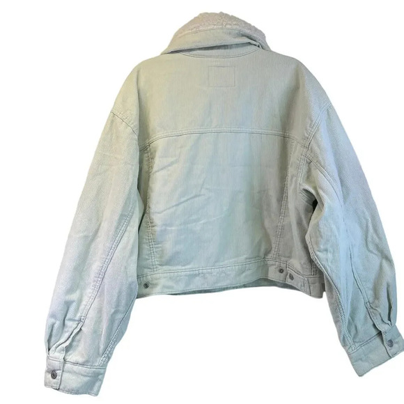 Levis Strauss & Co. Womens XL Light Green Baby Baggy Cropped Trucker Jacket NEW - Picture 2 of 10